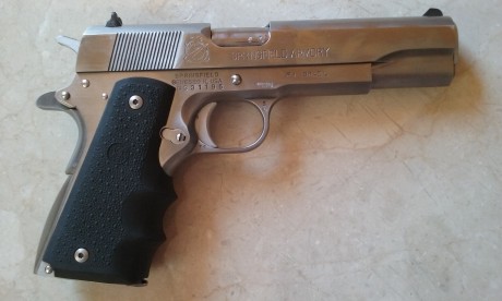 Vendo mi Springfield Armory del 9 parabellum. Es una excelente pistola 1911, a la que le sirven todo el 80
