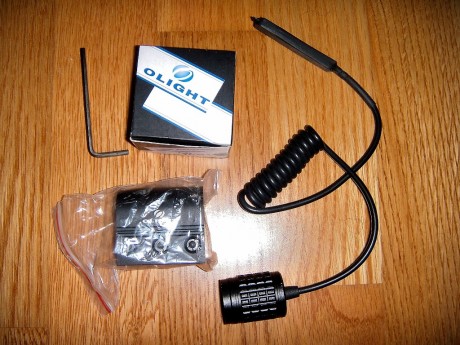Linterna OLIGHT M20-X Warrior (Special Operations) en perfecto estado, sin uso, con accesorios adicionales.

Características:

- 10