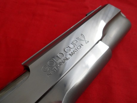 Hola,para hacer sitio vendo esta Colt 1911 GOLD CUP NATIONAL MATCH, del 45 ACP.
Hace unos meses se soltó 02