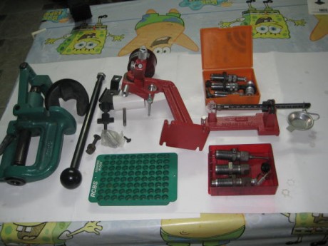 Hola, un amigo ha dejado el Tiro y vende lote de recarga, precio de todo en catálogo de Izquierdo 550, 00