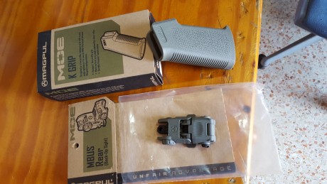 Pues ahí van
Un pistolete modelo MOE K grip en foliage green.
 

El pistolete  25 eur portes incluidos 01