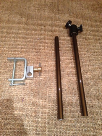   Hola a tod@s....  

Voy a poner en venta un fantástico soporte universal para cualquier tipo de visores, 00