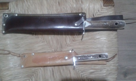 Hola compañeros 
Tengo estos dos Bowies de Muela que según me han dicho son de los años 70.
En fin me 01