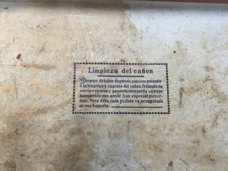 Vendo esta preciosa caja de Astra 400.

Parece que en su día,  sufrió el ataque de la humedad, paro a 11