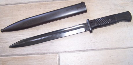 Hola a todos:
Vendo bayoneta alemana de la marca Hörster, año 1939, CON IDÉNTICA NUMERACIÓN EN TODAS LAS 01