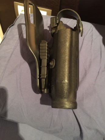 Hola
Vendo funda Safariland 6004 para Hk USP 40 mas linterna m3x o M6X, también vale para hk usp del 9 11