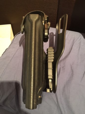 Hola
Vendo funda Safariland 6004 para Hk USP 40 mas linterna m3x o M6X, también vale para hk usp del 9 10