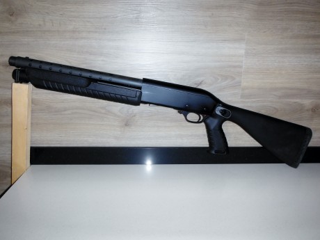 Vendo / cambio Escopeta de corredera marca Fabarm modelo Ultrashort de 14", en perfecto estado unos 02