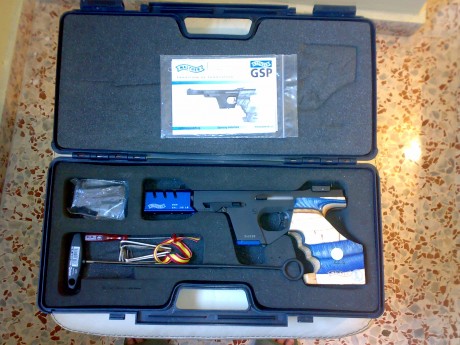 Poquisimos tiros, no la uso
Cacha M, inmaculada
Precio 750 euros, incluidos los portes
La pistola esta 00