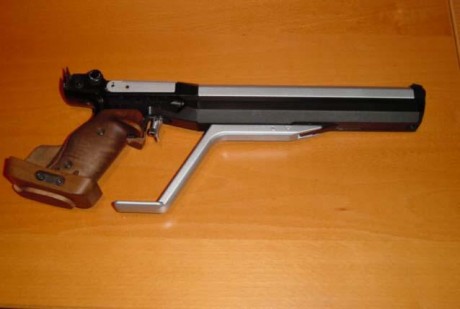 Buenos días!

Tal y como comenté en mi presentación, toda mi experiencia con armas se limita a disparar 62