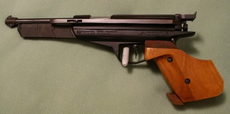 Buenos días!

Tal y como comenté en mi presentación, toda mi experiencia con armas se limita a disparar 61
