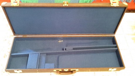 Se vende magnifico maletín, completamente nuevo, de la prestigiosa firma VERNEY-CARRON, exteriormente 01