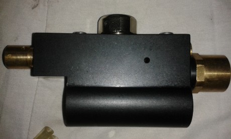 VENDO REGULADOR ORIGINAL BSA DE CARABINA PCP BSA R10. REGULABLE HASTA 17 JULIOS. CON MANOMETRO INDICADOR 00