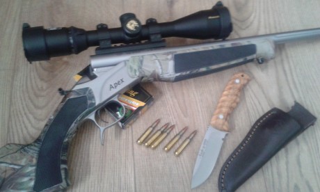  Vendo este rifle monotiro de la Marca BERGARA modelo Apex del cal. 222.
culata camo soft touch, cañón 01