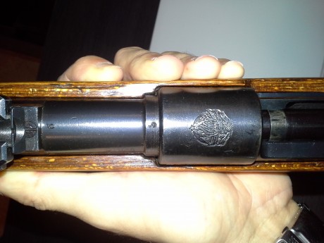 Bueno pues resulta que uno de mis k98 tiene como una s grabada. No se de que es. El fusil se le borraron 00