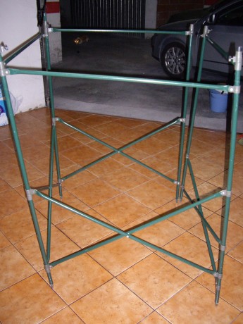 Se vende puesto portatil o pantalla de caza; completamente nueva sin estrenar, montado sólo para verla 01