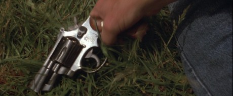 Compañeros,

En vista de las ganas de algunos (Elcafe, Wilcow, Vrakk, etc) por adivinar armas de películas 10