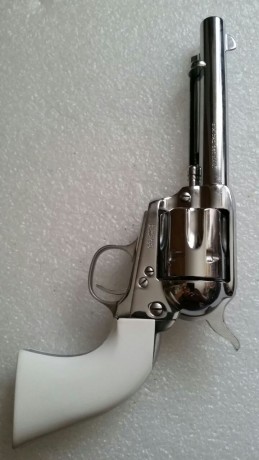 Vendo revolver cattleman 357 magnum, lo vendo por que no lo uso, lo tenia un compañero en libro colecionista 00