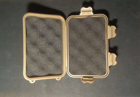 Cajas estancas no metálicas, ligeras y robustas, perfectas para proteger tanto de golpes como de la humedad 02
