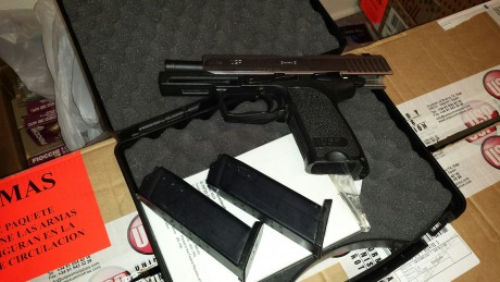 Buenas, vendo mi HK USP modelo Inox. con la corredera cromada.
Está en muy buen estado de conservación.
No 92