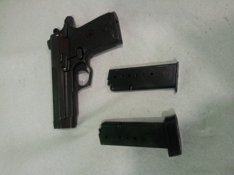 SE VENDE FIRESTAR 9 MM.       200 EUROS.
GUIADA EN  "F".
ESTA EN CANTABRIA.SE PUEDE PROBAR SIN 01