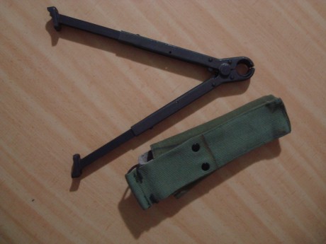  DSC06689.JPG  DSC06690.JPG 

Bipode cizalla en estado nuevo para Cetme/FR7 y 8.
55€ con envío en península. 00