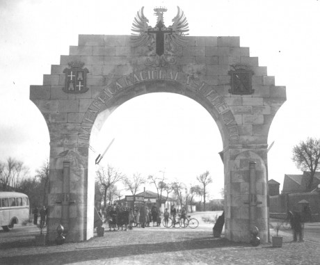 La Fábrica de Armas inició el día 9 de septiembre los actos conmemorativos del septuagésimo quinto aniversario. 31