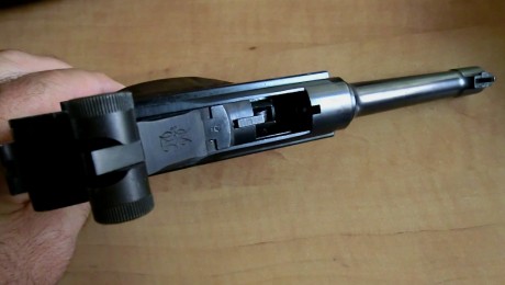  VENDIDA  
Particular vendo  ERMA  WERKE  KGP- 69 en cal. 22LR  con  dos cargadores. Buen estado general 12