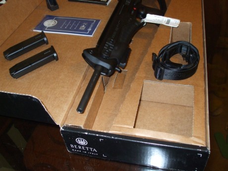Vendo carabina - rifle semiautomático beretta cx4 storm en calibre 9 m.m. parabellum. Ha realizado 5 disparos 32