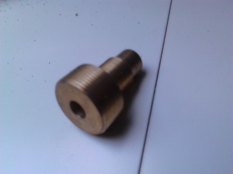 Vendo este adaptador a estrenar para adaptar depositos de fx,hatsan etc. a hw100
 precio 20 euros 00