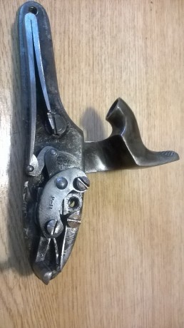 Vendo este magnifico fusil, en estado muy bueno, con algunos pequeños defectos en la madera sin importancia, 12