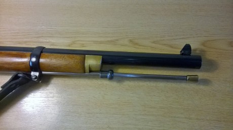 Vendo este magnifico fusil, en estado muy bueno, con algunos pequeños defectos en la madera sin importancia, 22