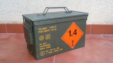 hola vendo estas estupendas cajas de munición para guardar armamento, material de airsoft o cualquier 02