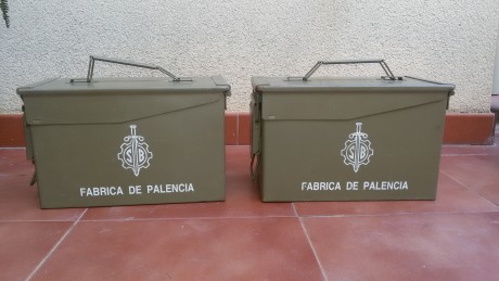 hola vendo estas estupendas cajas de munición para guardar armamento, material de airsoft o cualquier 22