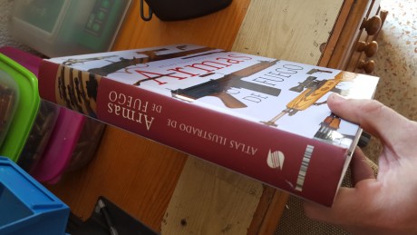 Pues vendo éste libro ,,estoy haciendo limpieza en casa. 

Precio 30 eur portes incluidos a peninsula 01
