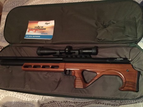 Bueno pues vendo esta joya, comprada hace 3 meses, con factura y garantia. La vendo con 4 cargadores, 02