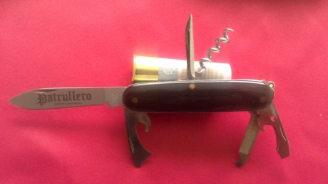Multiusos de la casa Aitor Ermua, modelo PATRULLERO, de la serie limitada en pezuña de bufalo. Viejo stock 01