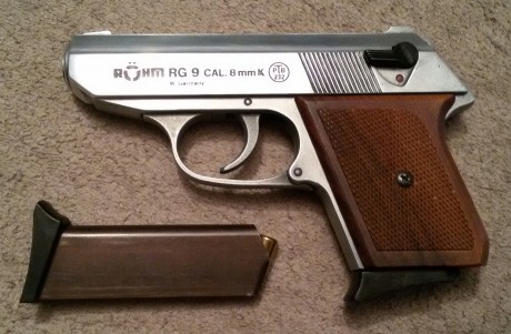   Hola chic@s!
Vendo en Madrid una Röhm RG9 de las de antes, en muy buen estado. Marcajes de Ulm/1980. 01