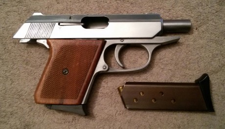   Hola chic@s!
Vendo en Madrid una Röhm RG9 de las de antes, en muy buen estado. Marcajes de Ulm/1980. 00