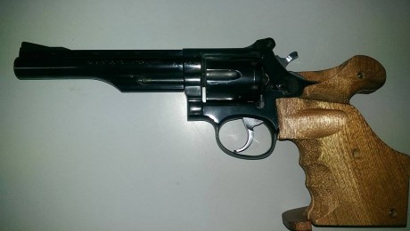 hola a todos 

un compañero del club de tiro olimpico gandia , me a dicho que ponga ala venta.

es un 02