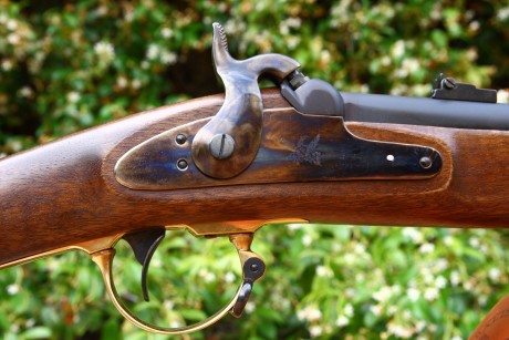 Vendo mi rifle Zuavo Chiappa Macht siete estrias nuevo con menos de treinta disparos. Alza corregida para 01
