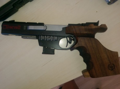 Por motivos personales vendo mis armas.

.-benelli word cup mp 90 s.............................750 eu
Esta 01
