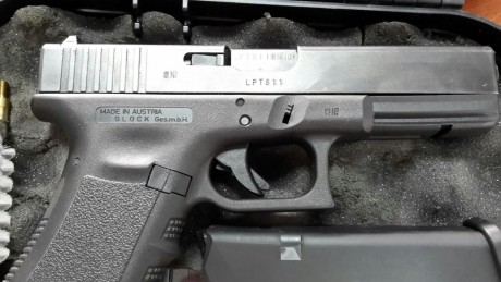 Vendo glock 17 con 800 disparos reales hechos. Maletin original. Dos cargadores. Util de carga.
Regalo 21