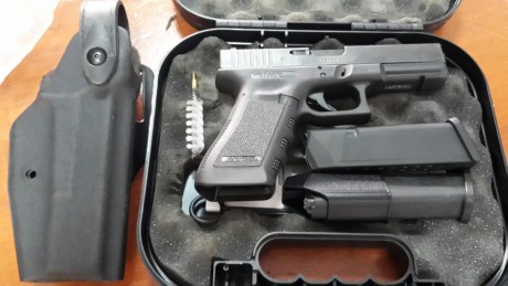 Vendo glock 17 con 800 disparos reales hechos. Maletin original. Dos cargadores. Util de carga.
Regalo 20