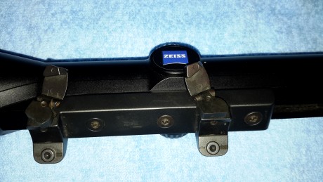 Vendo visor Zeiss, modelo Diavari, 2,5 -10 X 50, en perfecto estado.
monturas Blaser de carril.
Precio 02