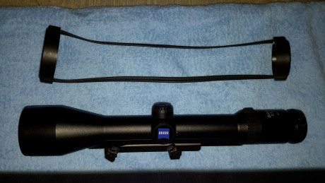 Vendo visor Zeiss, modelo Diavari, 2,5 -10 X 50, en perfecto estado.
monturas Blaser de carril.
Precio 11