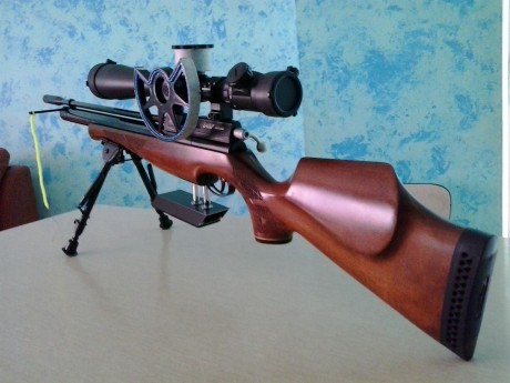 Tengo esta seta al que no le voy a dar uso.Se monta en la carabina sin tener que modificar nada, usando 90