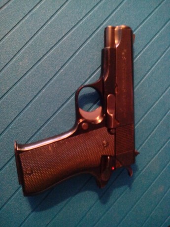 Saludos foreros:
Pongo a la venta una pistola estar bkm. Como veis en las fotos está nueva. Era arma de 01