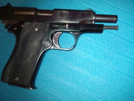 Saludos foreros:
Pongo a la venta una pistola estar bkm. Como veis en las fotos está nueva. Era arma de 00