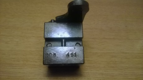 Hola amigos:
Vendo turquesa Pedersoli .451 bala larga de 540g.
Ideal para larga distancia.
Se encuentra 02